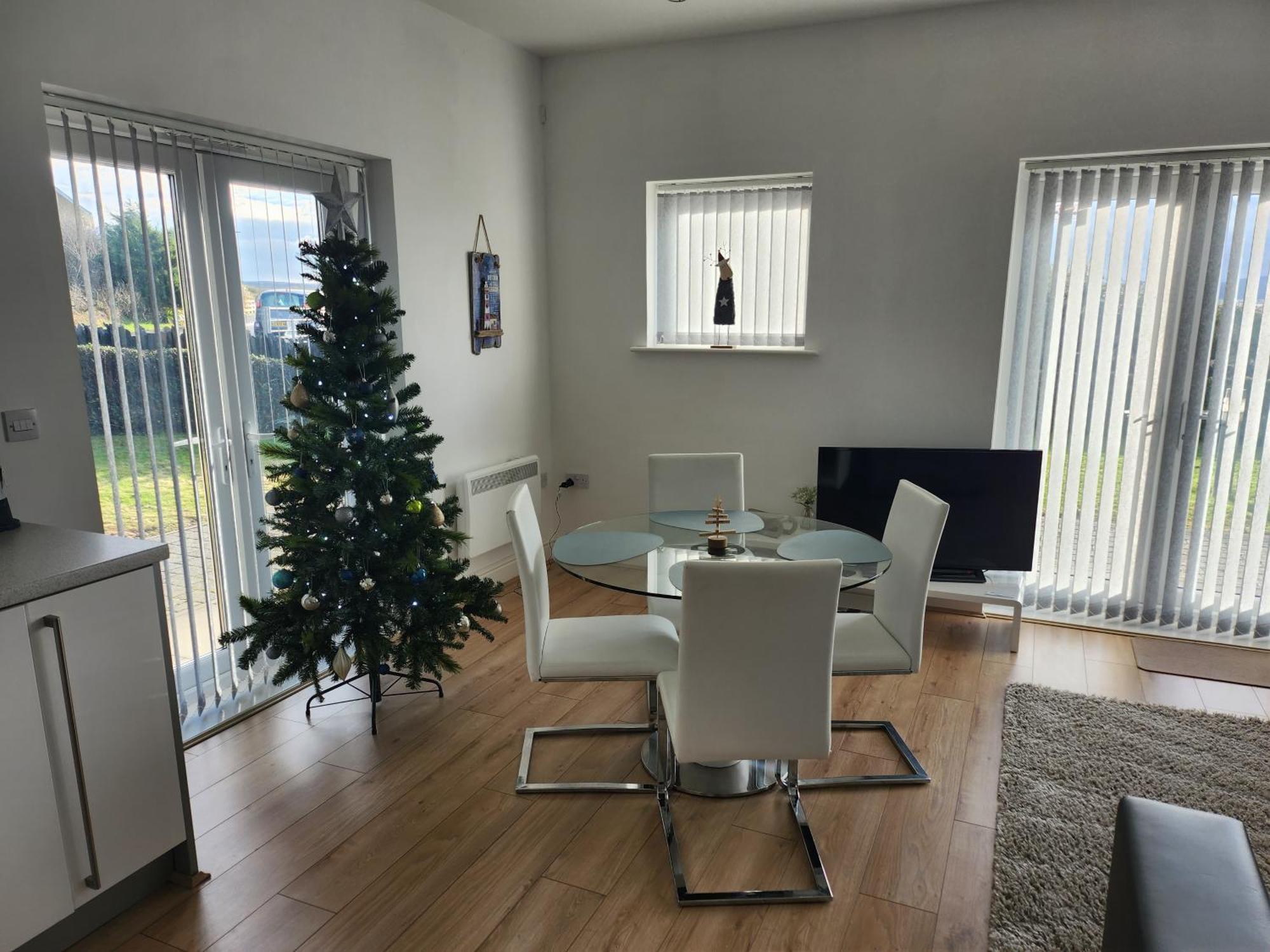 Coastal Apartment With Beach On Your Doorstep! Llanelli Bagian luar foto