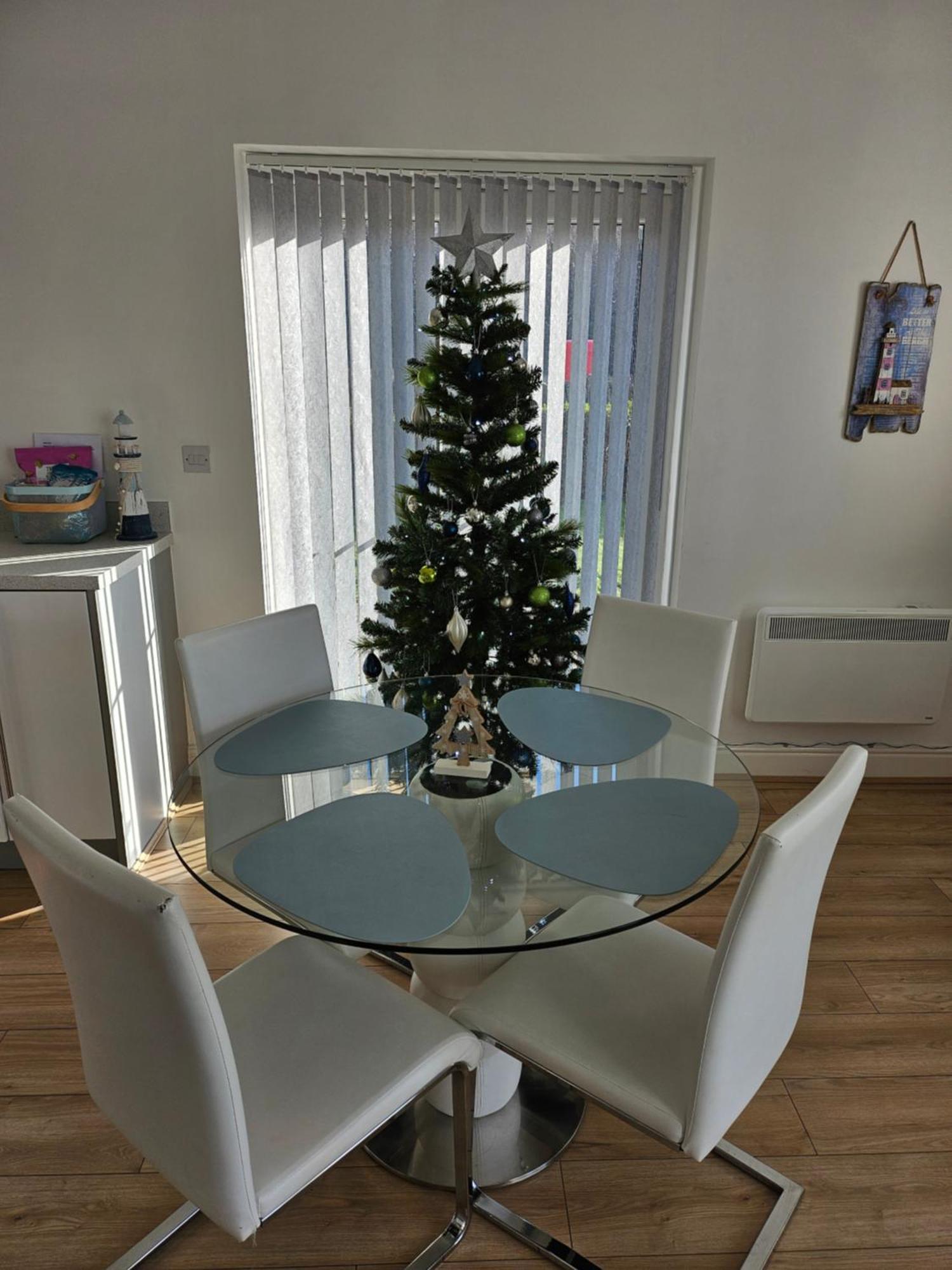 Coastal Apartment With Beach On Your Doorstep! Llanelli Bagian luar foto